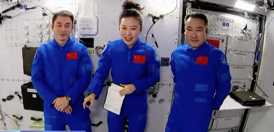 职业球员如何通过联赛提升竞技水平_0